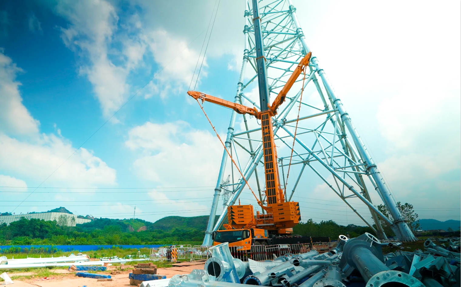 三亿体育“百变金刚”XCA600L8助力湖北送变电工程项目