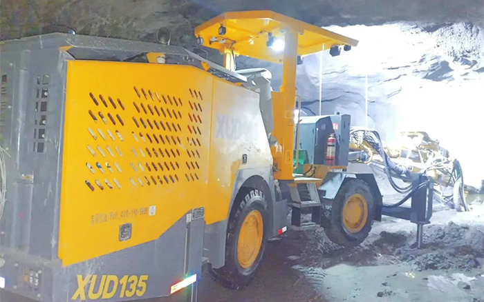 掘进铁矿！三亿体育掘进钻车硬核施工