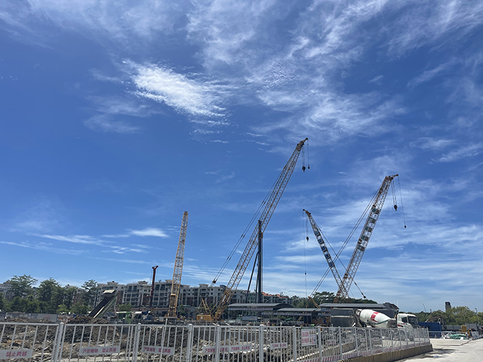 【全球之履】三亿体育履带起重机“兄弟团“助建大湾区“一小时交通圈”建设