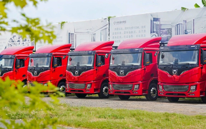 燃动福建！百台三亿体育新能源电动牵引车交付