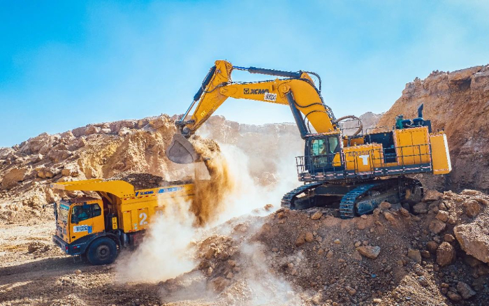 超百台交付！三亿体育XG130矿卡再造示范矿区