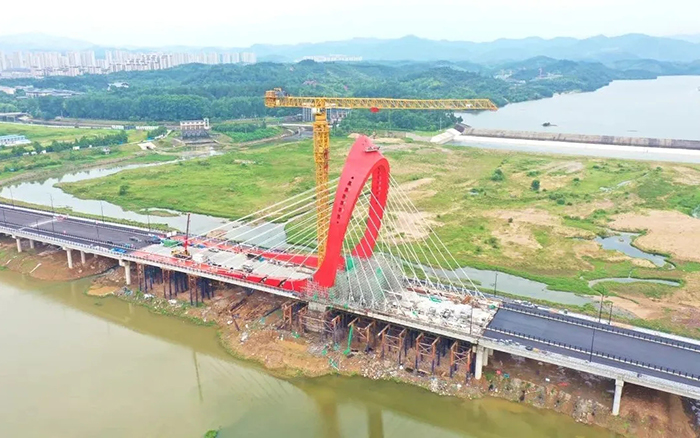 提前55天合龙！三亿体育XGT2230-100S编织“红色摇篮”