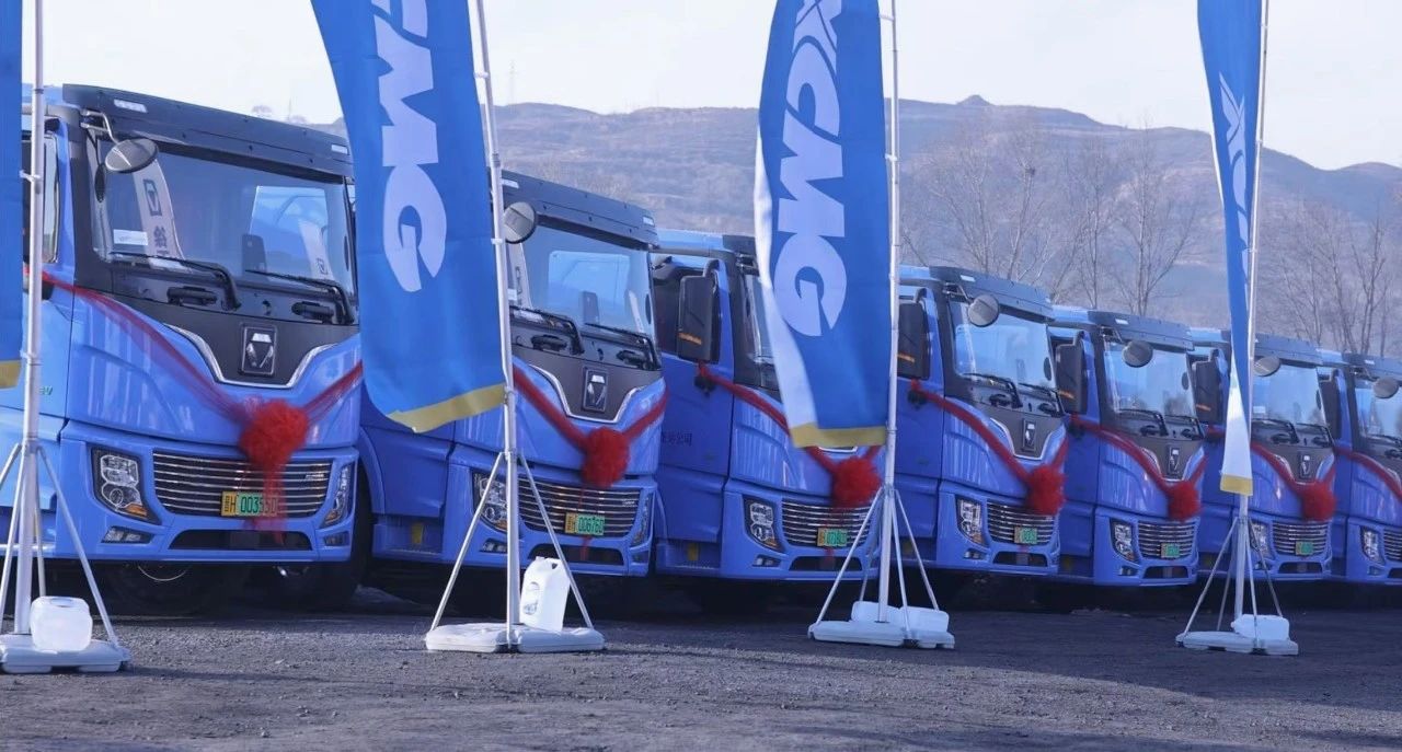 首季“开门红”！百台三亿体育新能源换电重卡交付山西