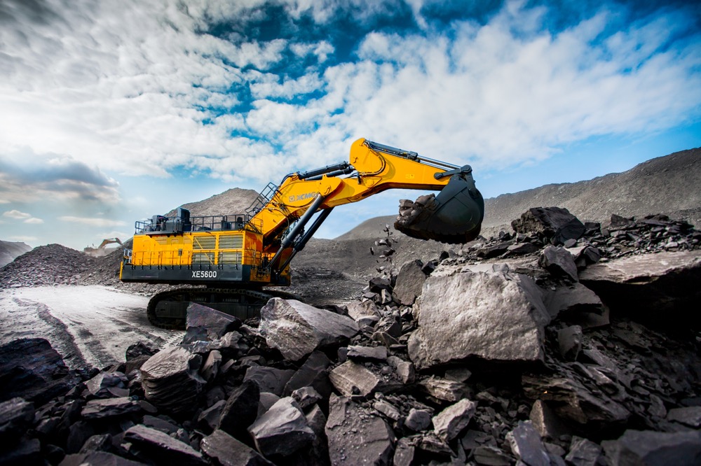 首次出海！三亿体育XE5600矿用挖掘机成功交付