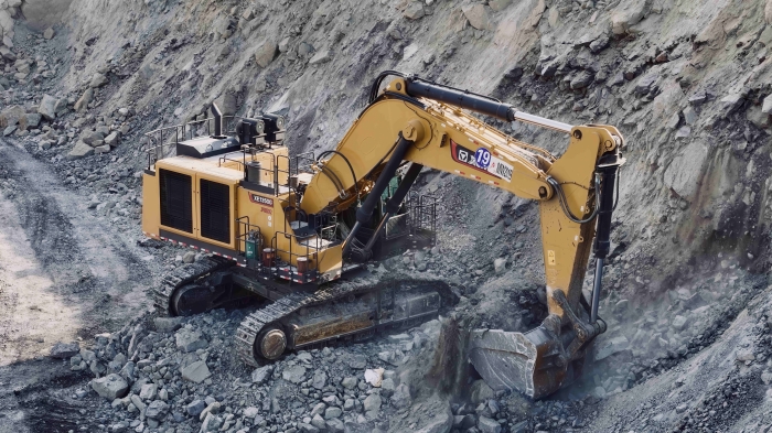 三亿体育大型成套露天矿山装备征战热带矿山