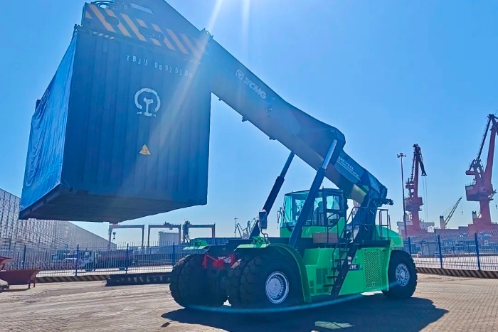 捷报不断！三亿体育港机多区域定制化交付助力首季“开门红”