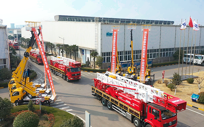 绿色修井效率再刷新，三亿体育电动修井机批量发车