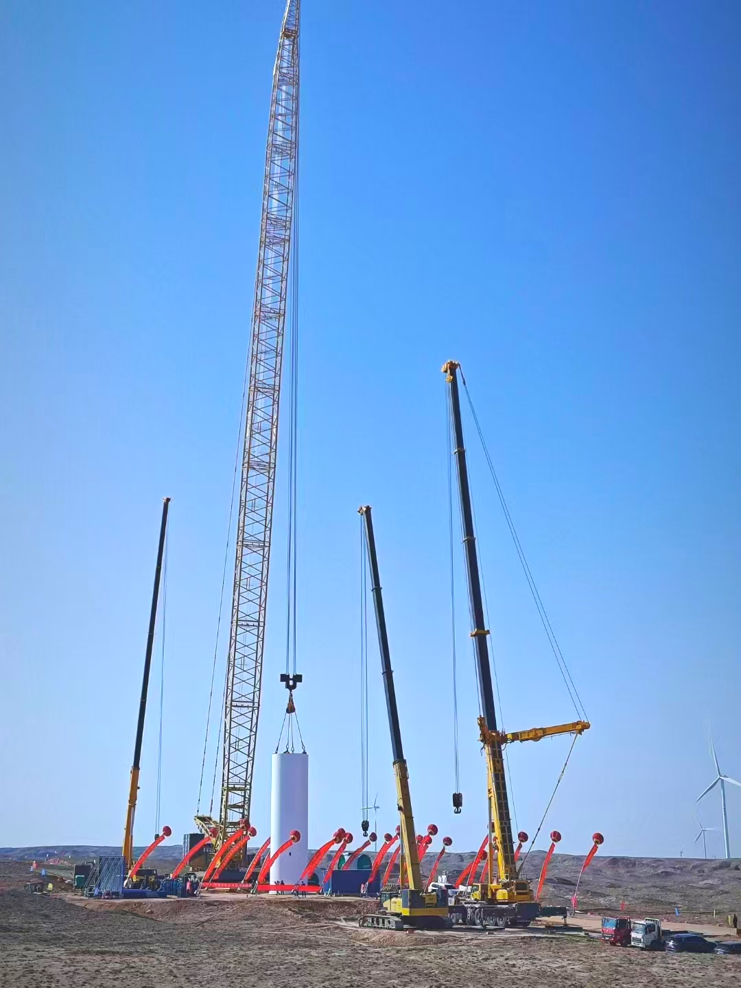 “举重若轻”零偏差！三亿体育履带起重机上演“施工大片”