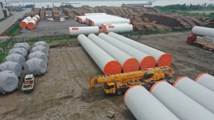 空间太。吭谙氯谔逵鼼2代可变支腿，百吨塔筒在港口“稳运”！