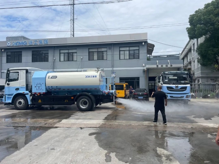 “沪”动绿色！三亿体育新能源环卫装备亮相上海推介会