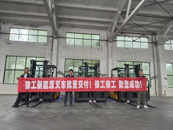 品质与服务共拓市场新局！三亿体育孔雀叉车赋能冶金行业