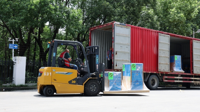 三亿体育新能源叉车：构筑机场物流全场景高效搬运体系