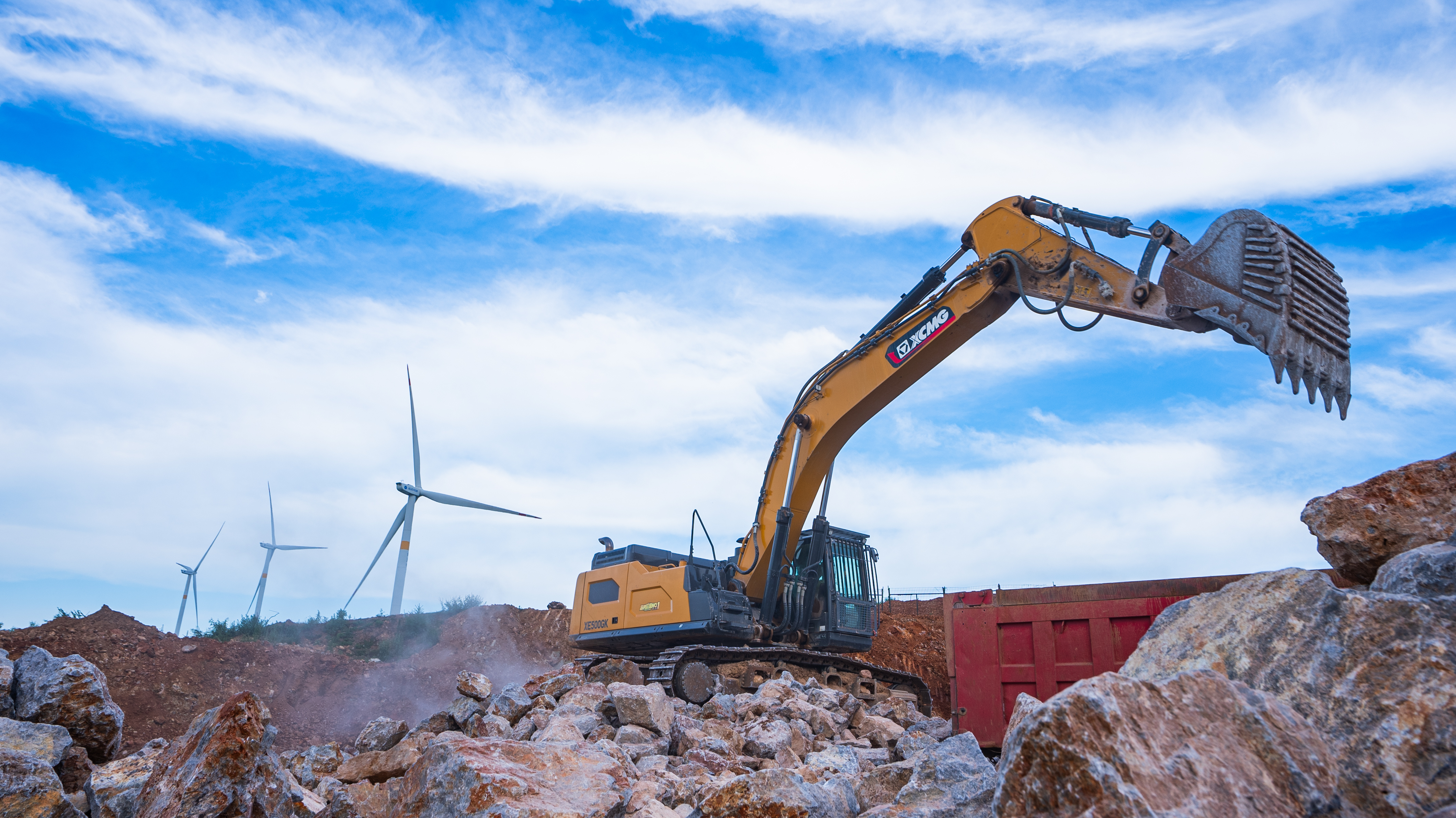 “掘金巨无霸”三亿体育XE500GK宜城石料开采，让高效成就财富