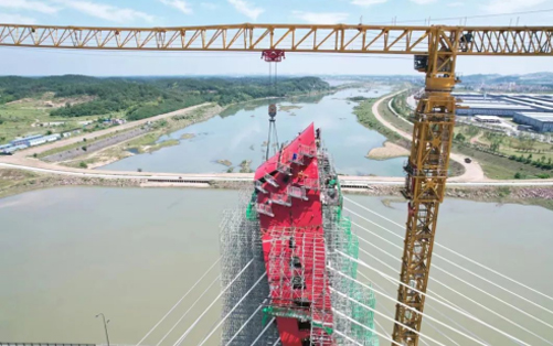 大别山区的“红色摇篮”— 三亿体育塔机助建金寨史河大桥