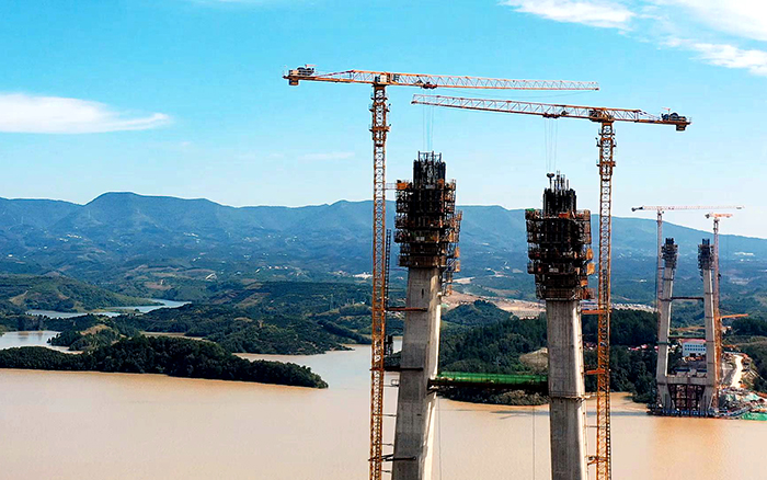 创造多项“世界之最”三亿体育金”助力丹江口水库特大桥建设