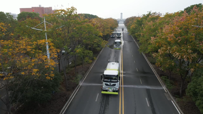 1+1＞2！三亿体育“洗扫清洗”黄金搭档，还原美丽天门靓丽本色